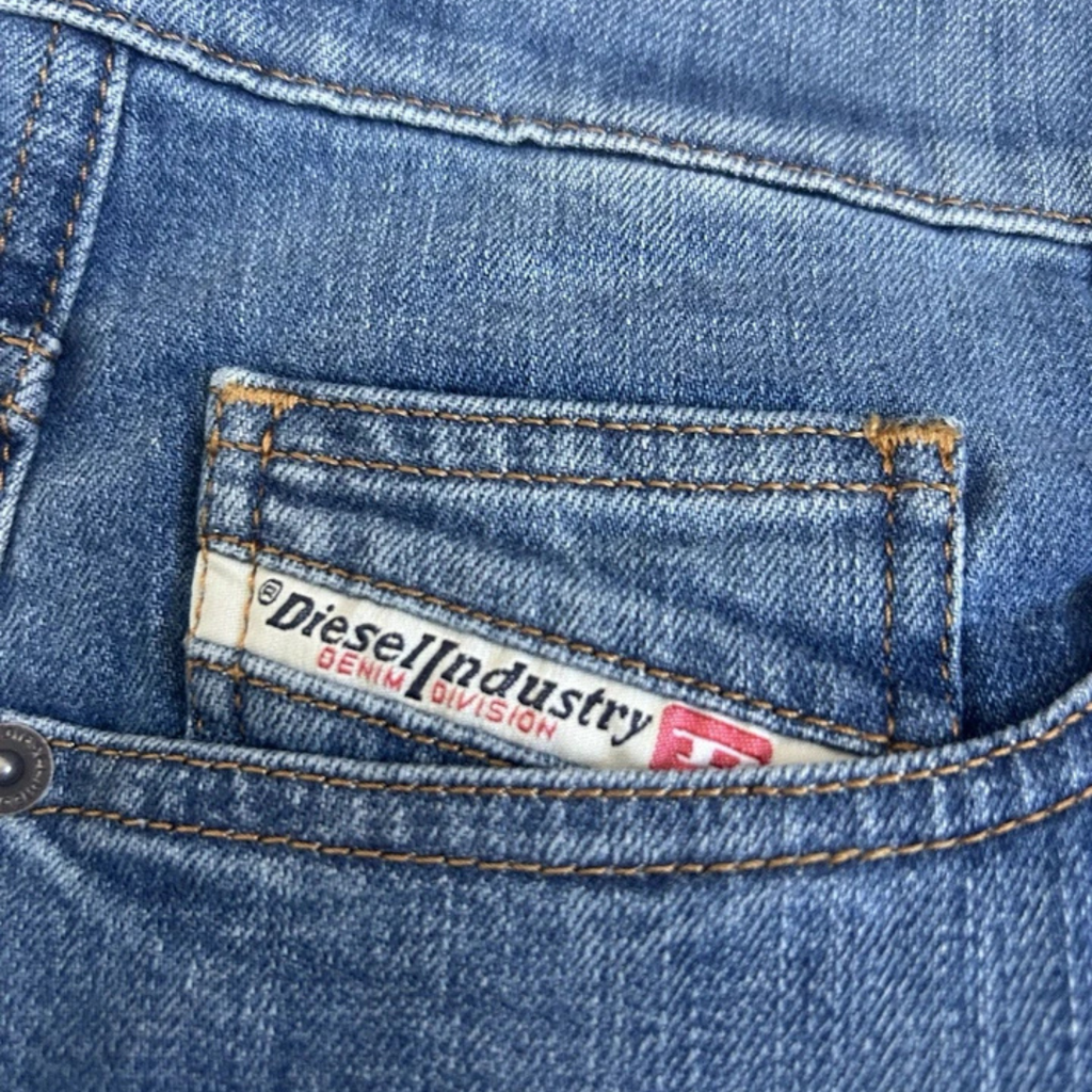 DIESEL Jeans Regular Fit Straight Leg Mid