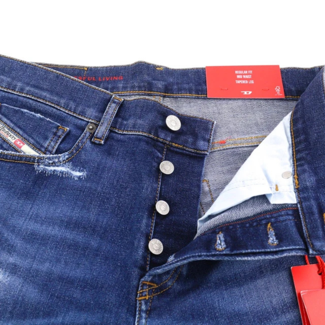 DIESEL Jeans Regular Tapered Leg Distress