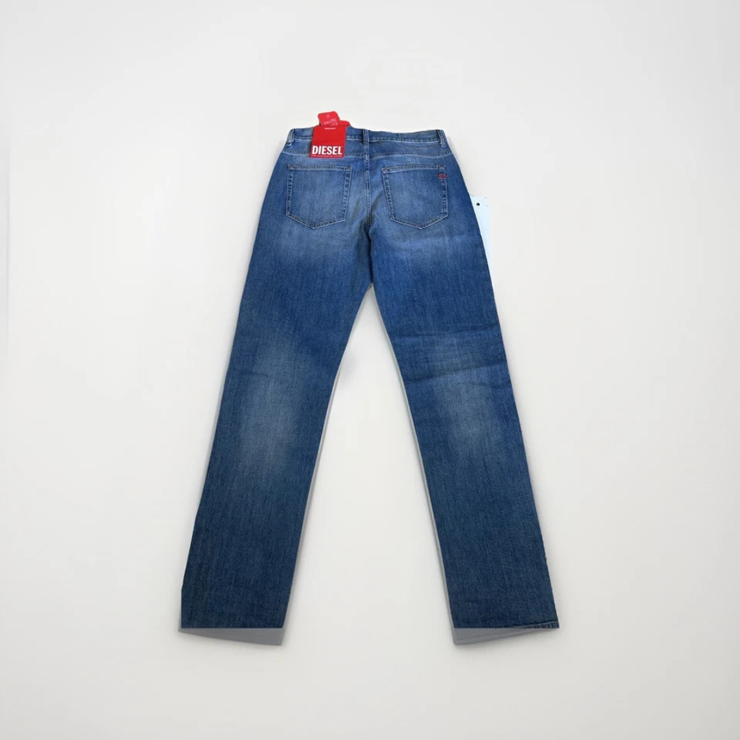 DIESEL Jeans Regular Fit Straight Leg Mid