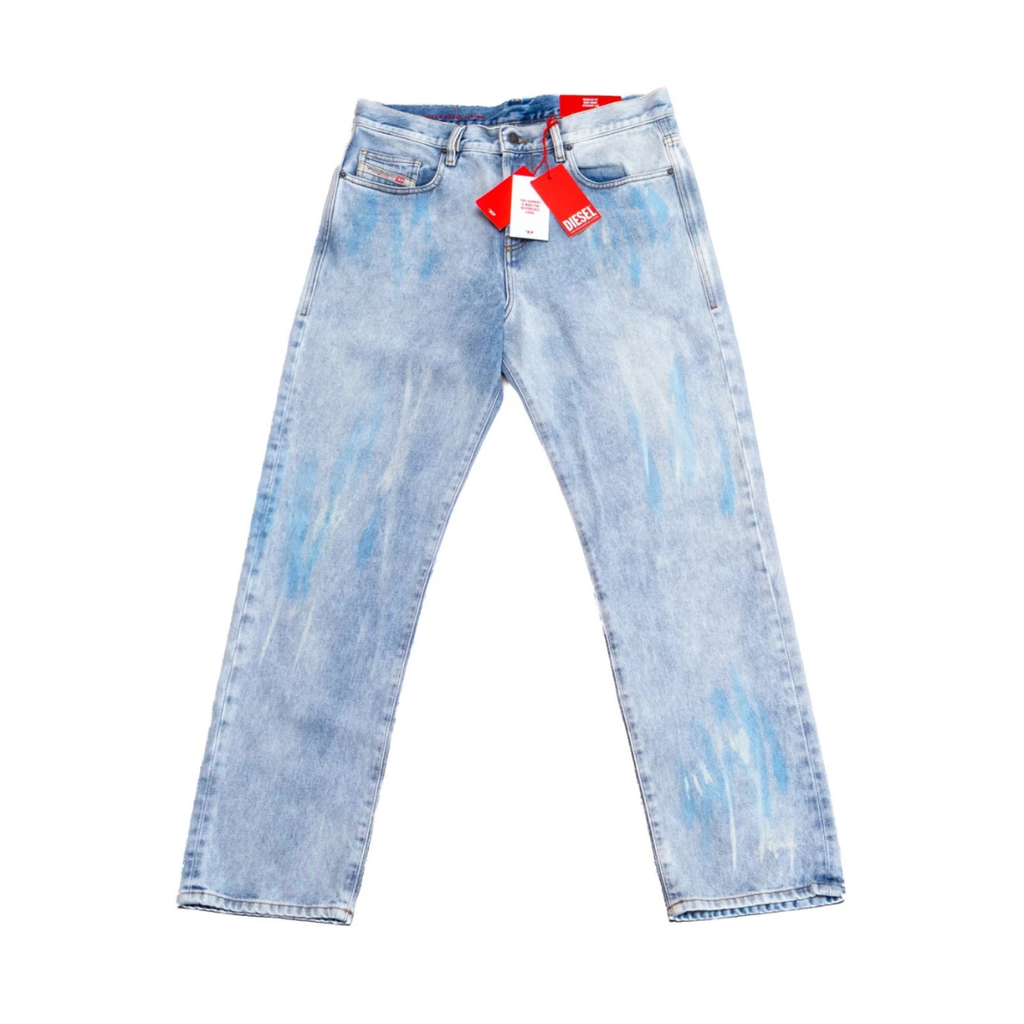 Diesel D-Viker 2020 Straight Leg Jeans Light Wash