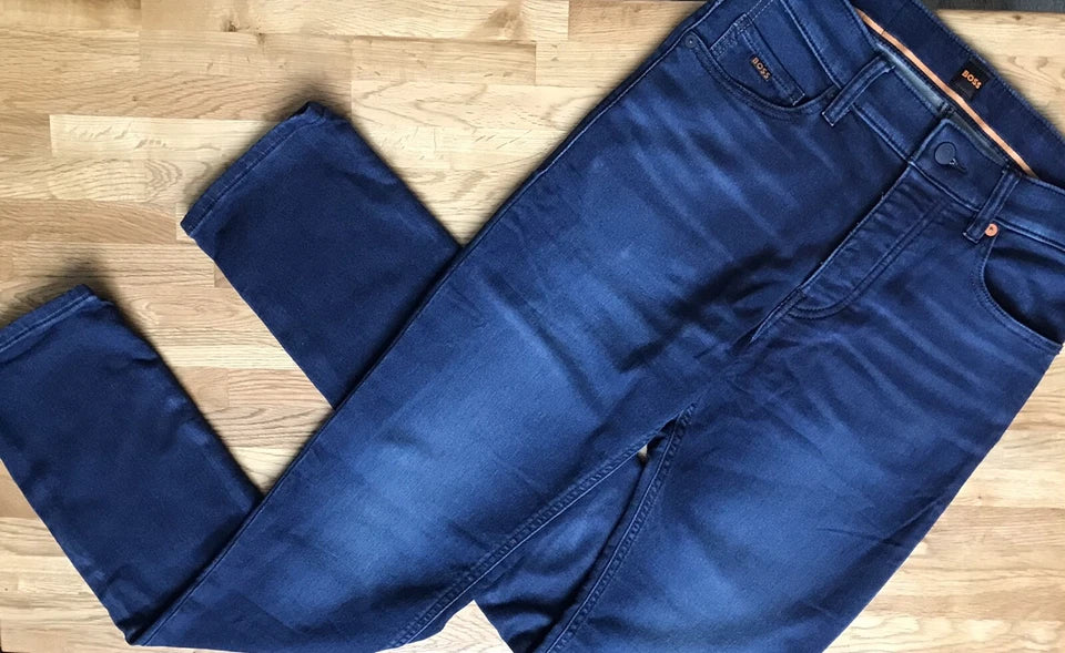 Hugo Boss  Taber Tapered Fit Jeans Dark Blue Super Stretch Denim
