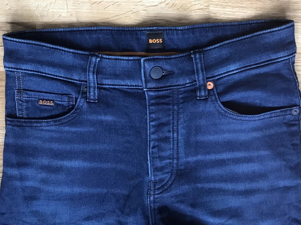 Hugo Boss  Taber Tapered Fit Jeans Dark Blue Super Stretch Denim