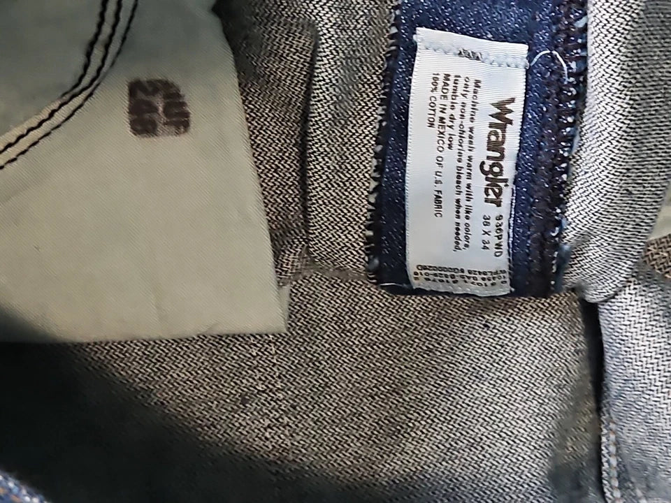 WRANGLER Cowboy Cut Slim Fit Dark Wash Blue Denim Jean