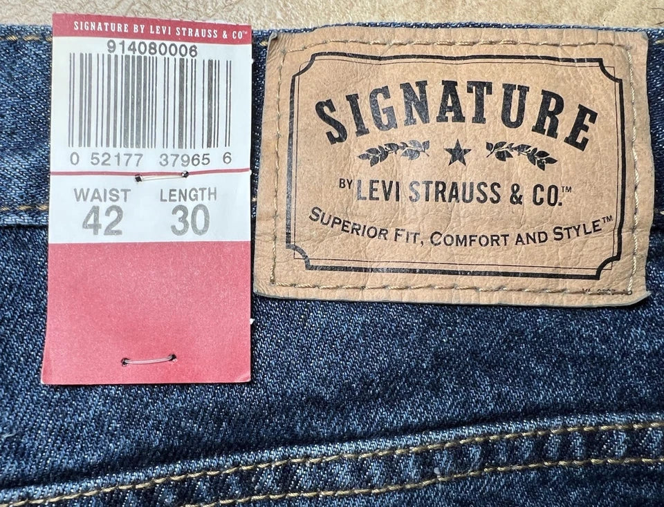 Signature by Levis Strauss Denim Blue Jeans Relaxed Fit