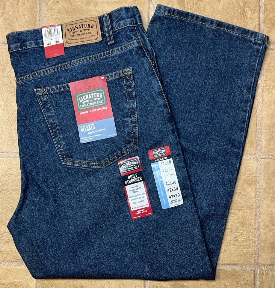 Signature by Levis Strauss Denim Blue Jeans Relaxed Fit